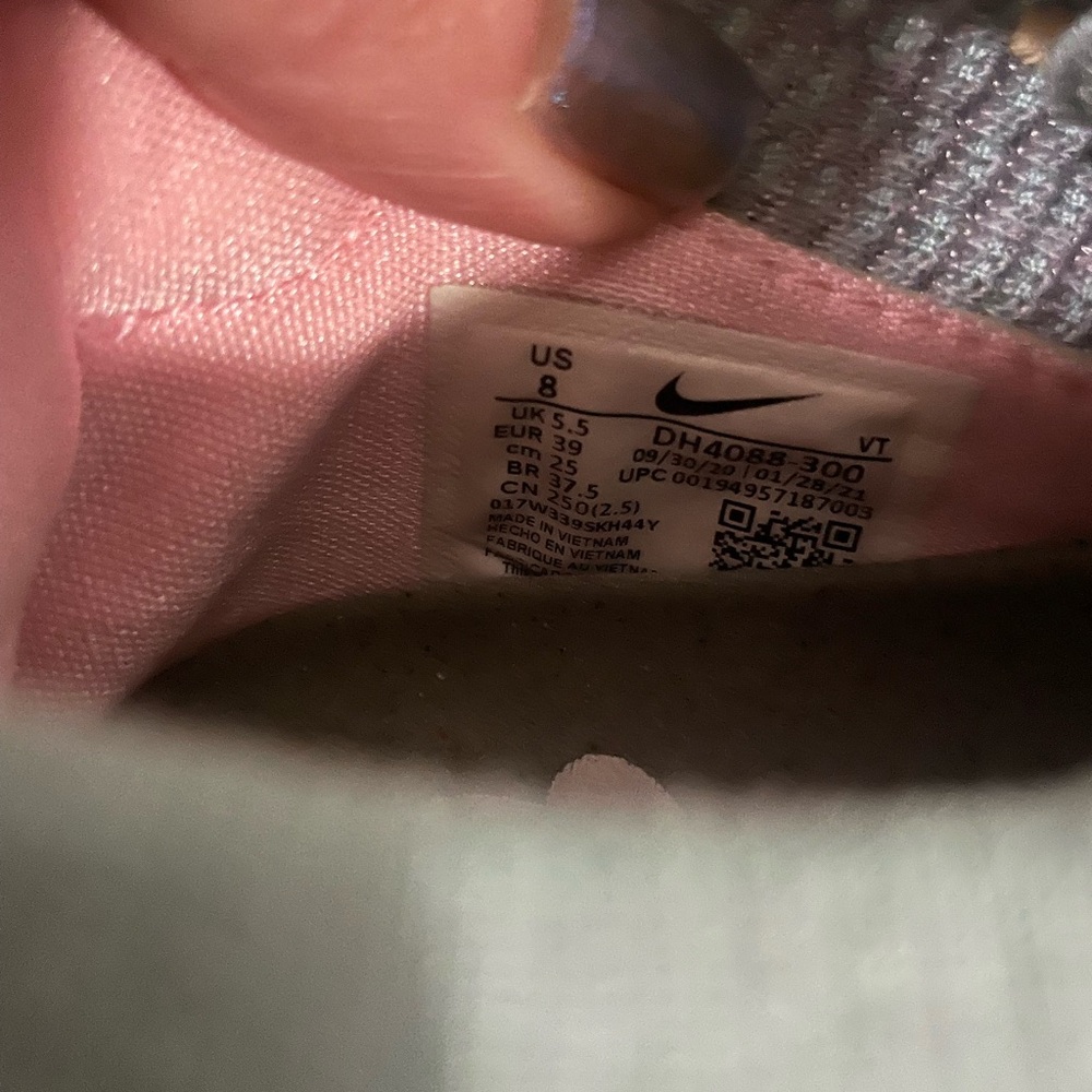 Nike Vapormax Women's Sneakers - Picture 5 of 6